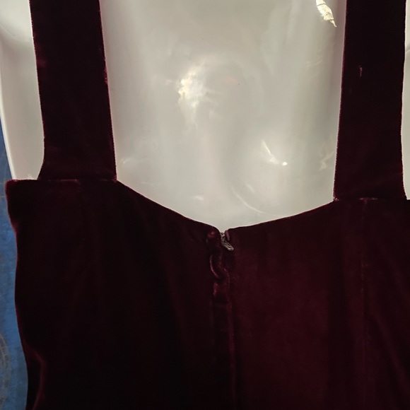 Velvet 2 piece Sunny Choi dress and jacket - Picture 9 of 14